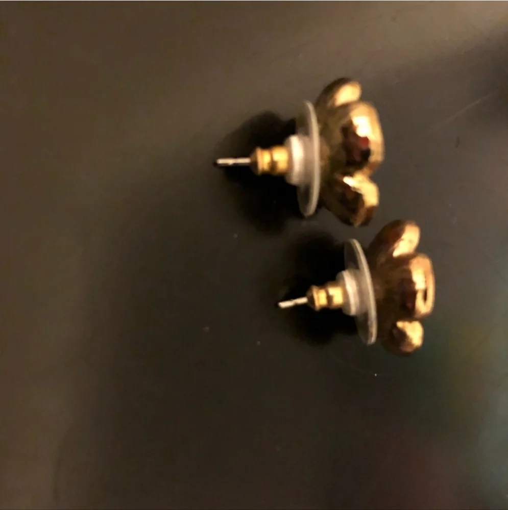 AUTHENTIC BETSEY JOHNSON POST FLOWER EARRINGS    ☆ - Picture 2 of 3